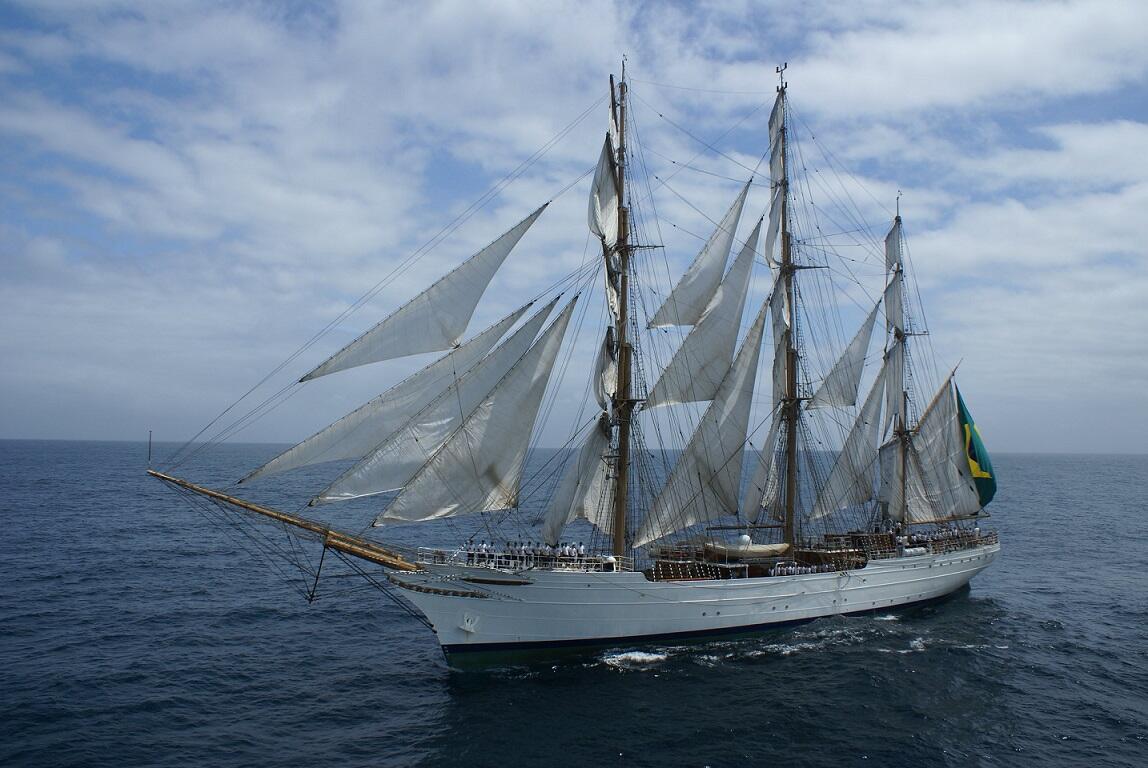 Símbolo da Marinha do Brasil, o navio-veleiro Cisne Branco participará da 36ª Refeno